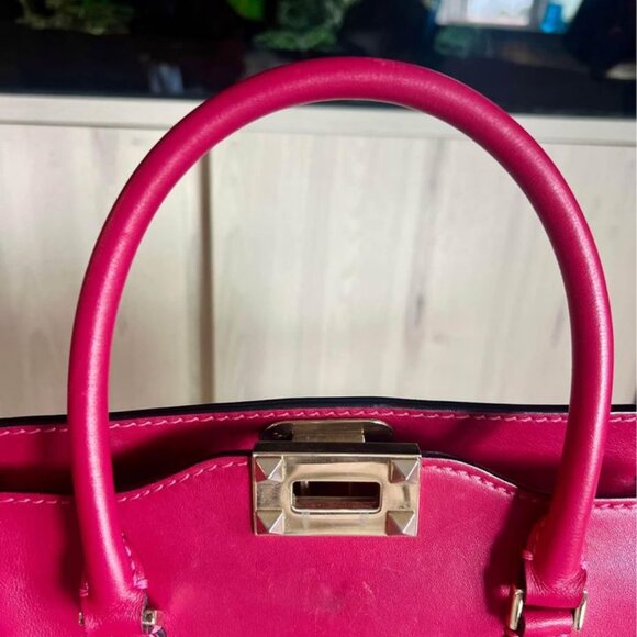 Valentino - Picture 5 of 5